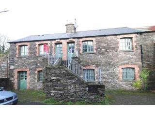 6 bedroom Apartment For Sale: 1-4 Steam..