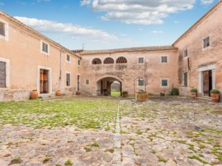 Historic Estate Dating Back To The 13th..