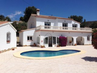 Villa In Moraira For Sale 5 Bedrooms 4..
