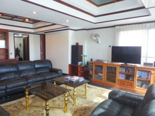 Sea view Penthouse 150 meters from..