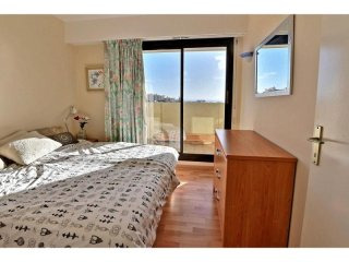Beautiful Spacious Apartment With Sea..