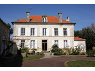 Manor House With Gite And Pool