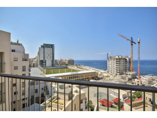 Beautiful 8th Floor Apartment With..