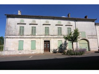 Large Maison De Maitre In A Great..