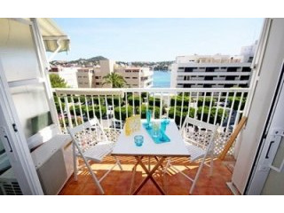 Apartment in Santa Ponsa with sea views