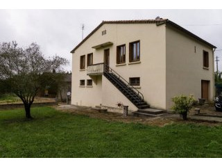 4 Bedrooms - Villa -..