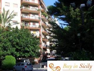 3 bedroom Apartment For Sale: VIA..