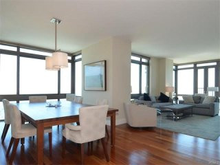 3 bedroom House For Sale: 175 Huguenot..