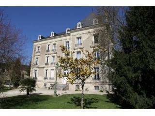 11 bedroom Manor House For Sale: 37500..