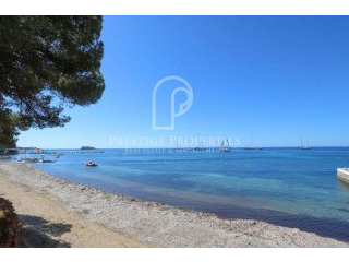 Excellent duplex seconds away from the..