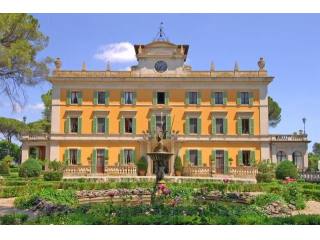 13 bedroom House For Sale: Perguia..