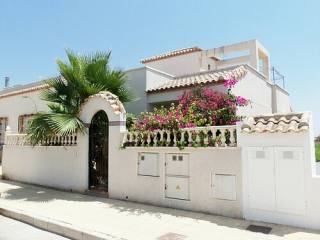 4 BED VILLA WITH HUGE POTENTIAL