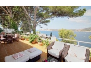 3 bedroom penthouse with sea views for..