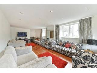 5 Bedrooms - Duplex - London - For Sale