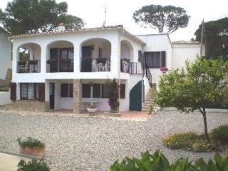 5 Bedrooms - Detached Villa - Girona -..
