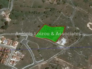 1,335 m2 residential field in Droushia..