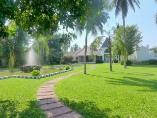 Brand new designer estate on 5.500 m2..