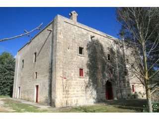 V000018, Farmhouse For Sale In..