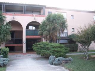 Coastal 1 Bed Apartment With A Pool, St..
