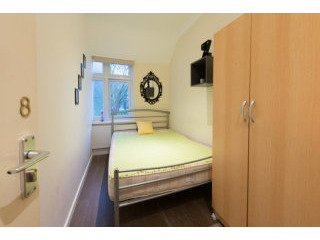 Single with single bed near Chiswick..
