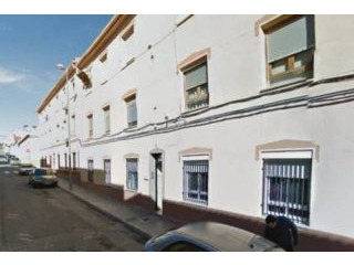3 bedroom, 1 bathroom Apartment, (build..