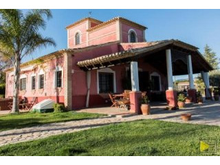Large 4 bedroom country House, Mula..