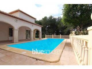 4 Bedroom luxury villa close to the..