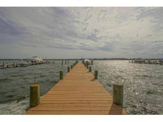 5 bedroom Flat For Sale: 457 Princeton..
