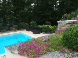 5 Bedroom Villa For Sale with Pool