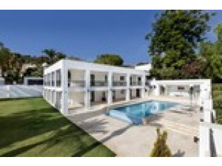 5 Bedrooms - Villa - Malaga - For Sale