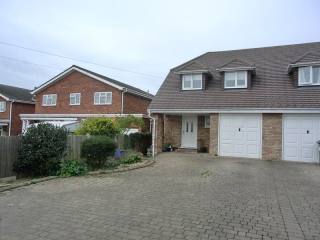 3 bedroom house in Minster On Sea..