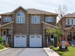 $1,900 W3219388 92 Tessler Crescent..