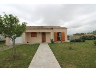 3 Bedrooms - Villa -..