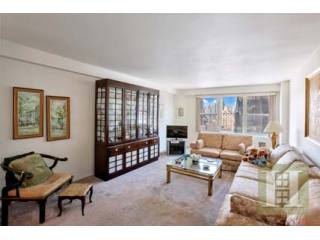 2 bedroom Apartment For Sale: 370 EAST..