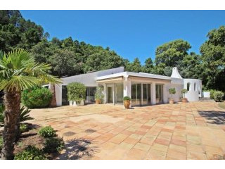 4 Bedroom Villa For Sale In Les..