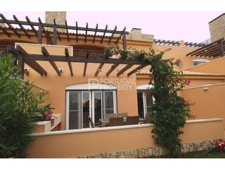 3 bed luxury townhouse set in nice..