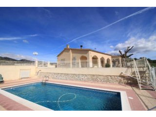 A private 4bed 2bath villa with pool..