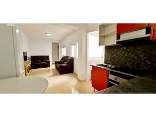 Flat with 3 bedrooms, 1 bathroom and 1 toilet in the..