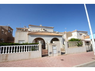 3 Bedrooms - Villa - Alicante - For Sale