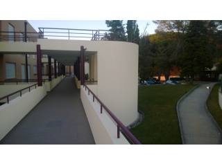 4 Bedrooms - Apartment - Viana Do..