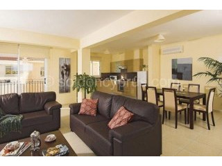 2 Bedrooms - Penthouse - Larnaca - For..