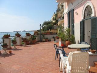 4 Bedrooms - Apartment - For Sale