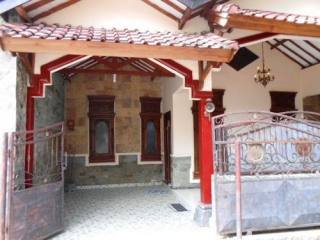House / Home For Rent Lombok Nusa..