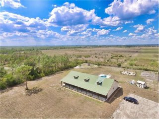 4 bedroom House For Sale: 30720..