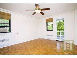 1 bedroom Apartment For Sale: 735..