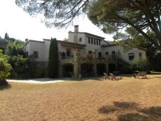 6 bedroom Detached House For Sale:..