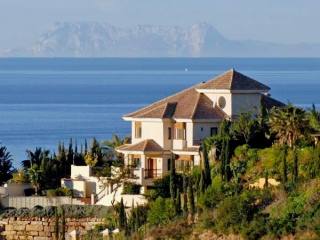Villa for sale in Marbella East..