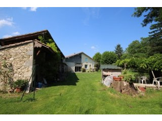 APS3070 Lovely 5 bed character farm..