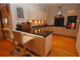 3 bedroom Apartment For Sale:..