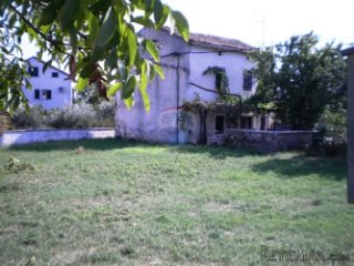 Istra-Duga Uvala-stara kuća sa 600 m2 zemljišta